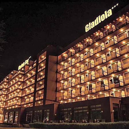 Gladiola 3-star Золотые Пески